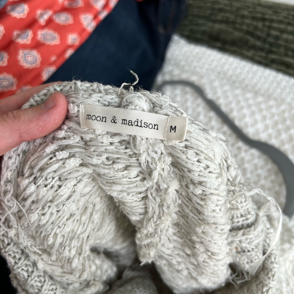 Women’s oversized sweater